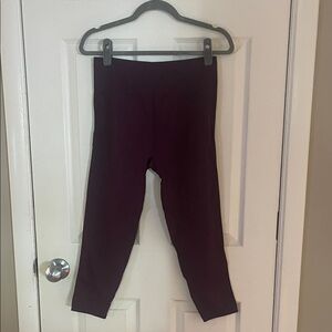 Fabletics Sculpt-Knit Burgundy Capri Leggings